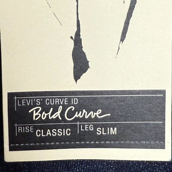 NWT Women's LEVI'S Bold Curve Classic Slim Leg Jeans- Size 16S/33‎ - Picture 10 of 15